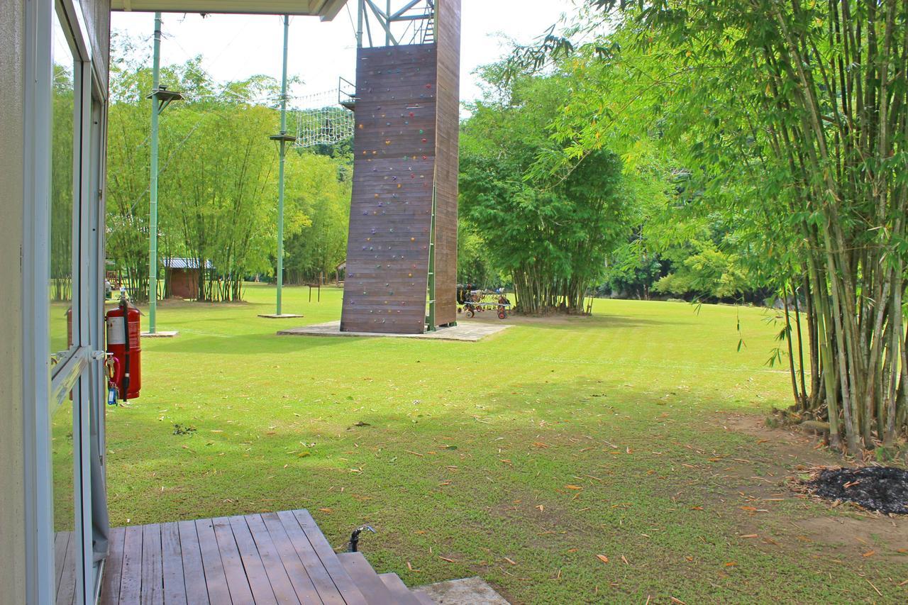 Kiulu Riverside Chalet Tamparuli Exterior foto