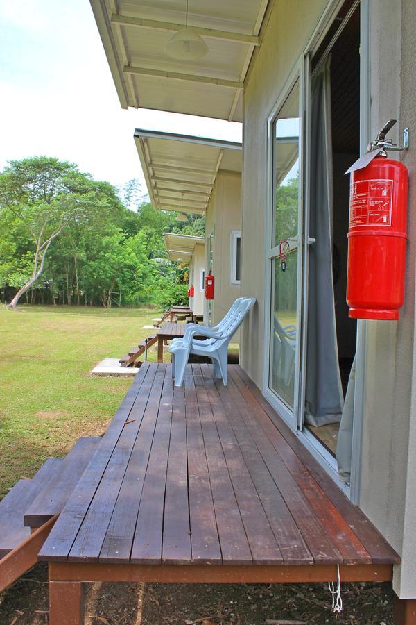 Kiulu Riverside Chalet Tamparuli Exterior foto